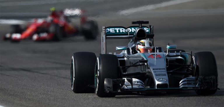 Bernie Ecclestone Ingin Mengembalikan Mesin V8 di Formula 1