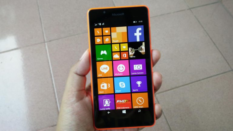 Microsoft Lumia 540 Dual SIM: Peningkatan di Resolusi Layar dan Kamera (Review)