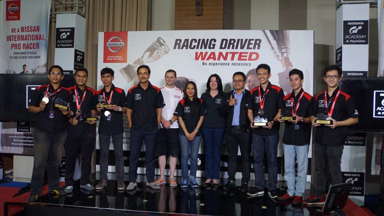 Enam Anak Muda Indonesia Siap Bersaing di GT Academy International Race Camp