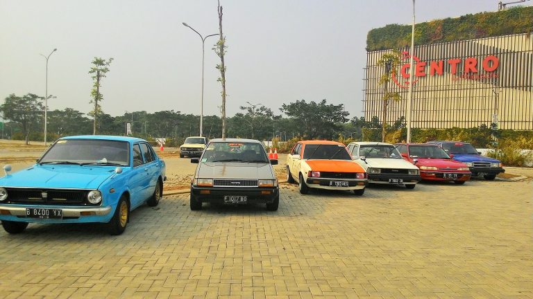 Jalin Tali Silahturahmi, BCRC Sukses Parkir 300 Mobil Klasik dan Retro di Bintaro