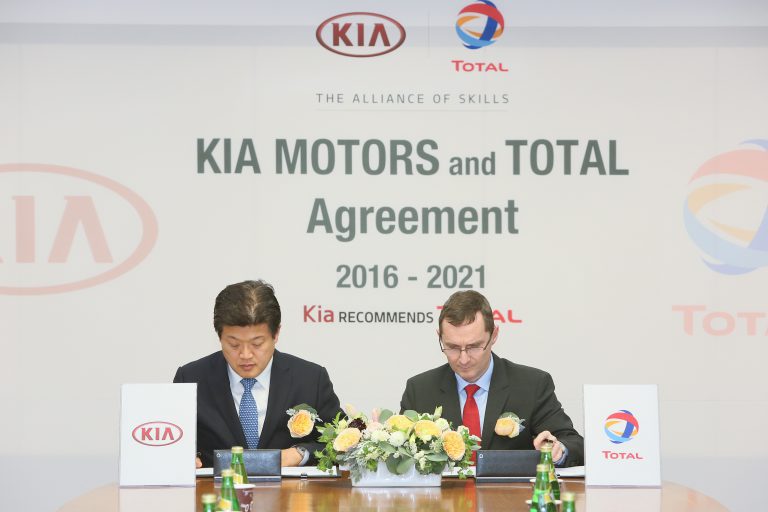 KIA Motors Perpanjang Kerjasama dengan Total