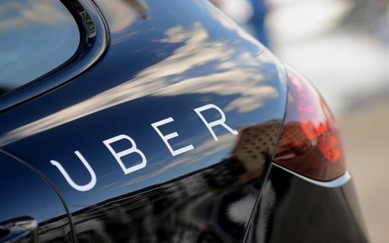 Toyota Gandeng Uber untuk Kerjasama Strategis dalam Penyewaan Mobil