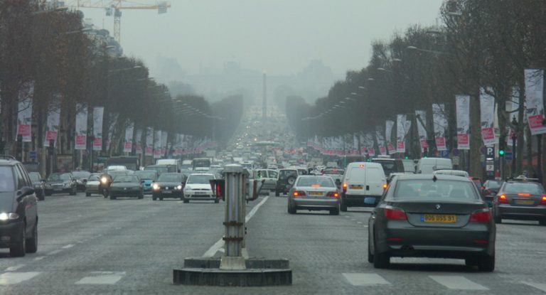 Paris Mulai Terapkan Larangan ke Pusat Kota Bagi Mobil di Bawah Tahun Produksi 1997