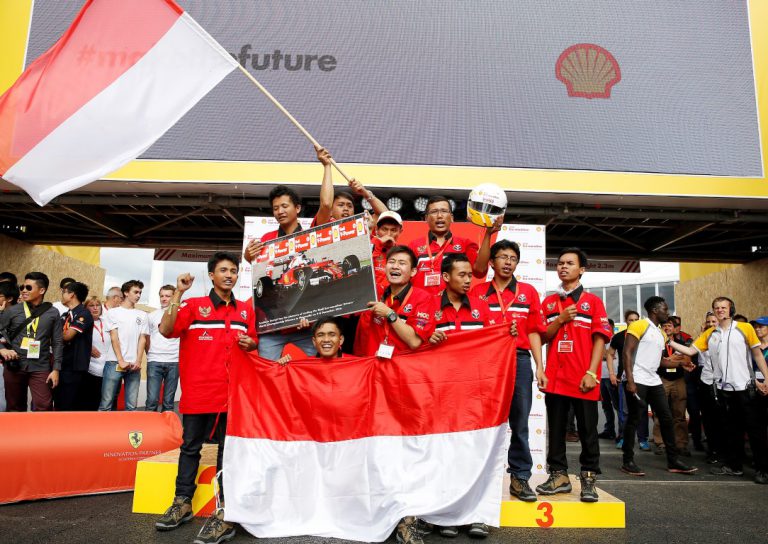 Baru Pertama Kali Diadakan, Tim Indonesia Sabet Gelar Juara di Shell Eco Marathon DWC
