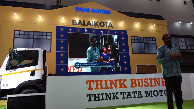 Tata Motors Perkenalkan Varian Terbaru Pikap Terlarisnya