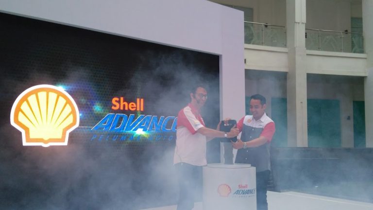 Untuk Pengguna Motor Skuter, Shell Hadirkan Pelumas Baru Shell Advance 4T AX5 Scooter 10W-30