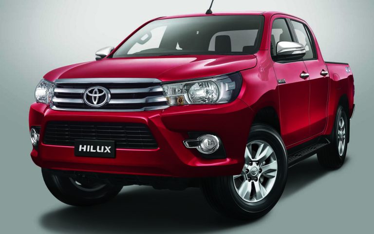Toyota Segarkan Tampilan Hilux Untuk Perkuat Segmen 4X4