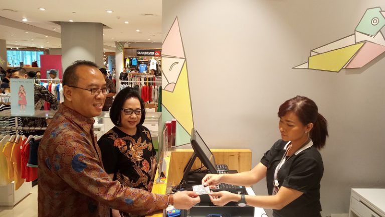 Dorong Cashless, Central Department Store Kembali Bermitra dengan Mastercard