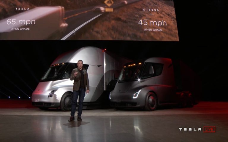 Luncurkan ‘Tesla Semi’, Elon Musk Ingin Tantang Truk Diesel di Segmen Komersial