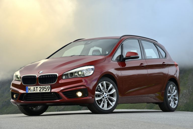 BMW Bawa All-New BMW 218i Active Tourer ke Indonesia