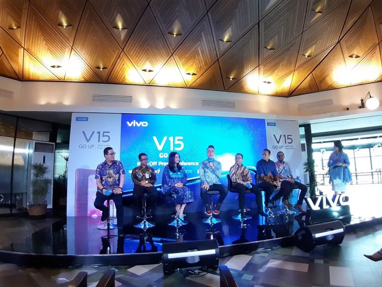 5 Maret 2019: Vivo Akan Luncurkan V15 Pop-Up Camera di Air Mancur Sri Baduga Purwakarta