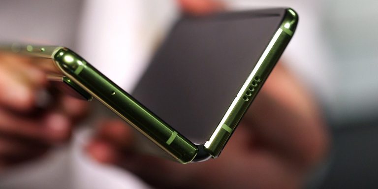 Rumor: Desain Mirip Mate X, Samsung Berencana Salip Huawei Luncurkan Ponsel Lipat Miliknya
