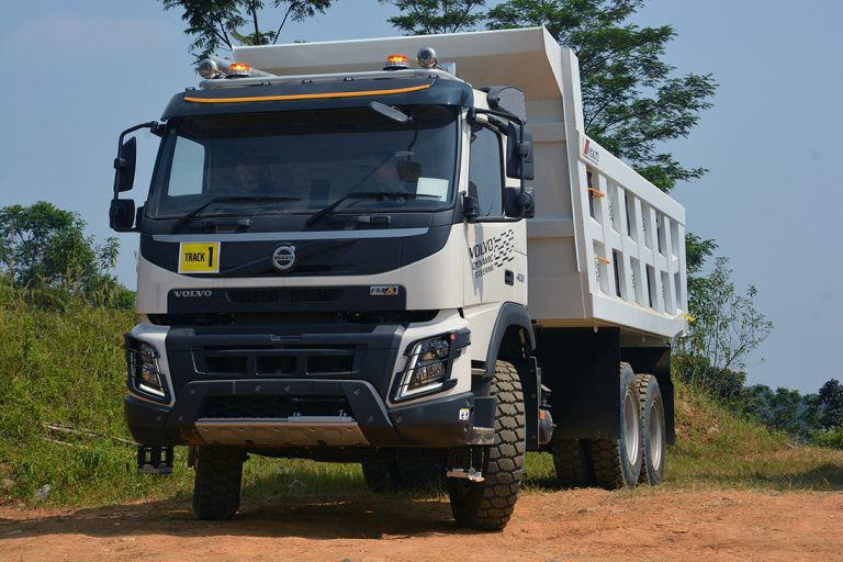 Volvo Truck Indonesia Luncurkan Teknologi VDS agar Kemudi Lebih Ringan dan Akurat