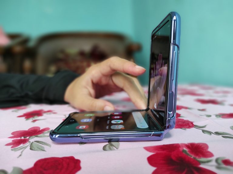 Review Galaxy Z Flip: Mengesankan Sejak Bukaan Pertama