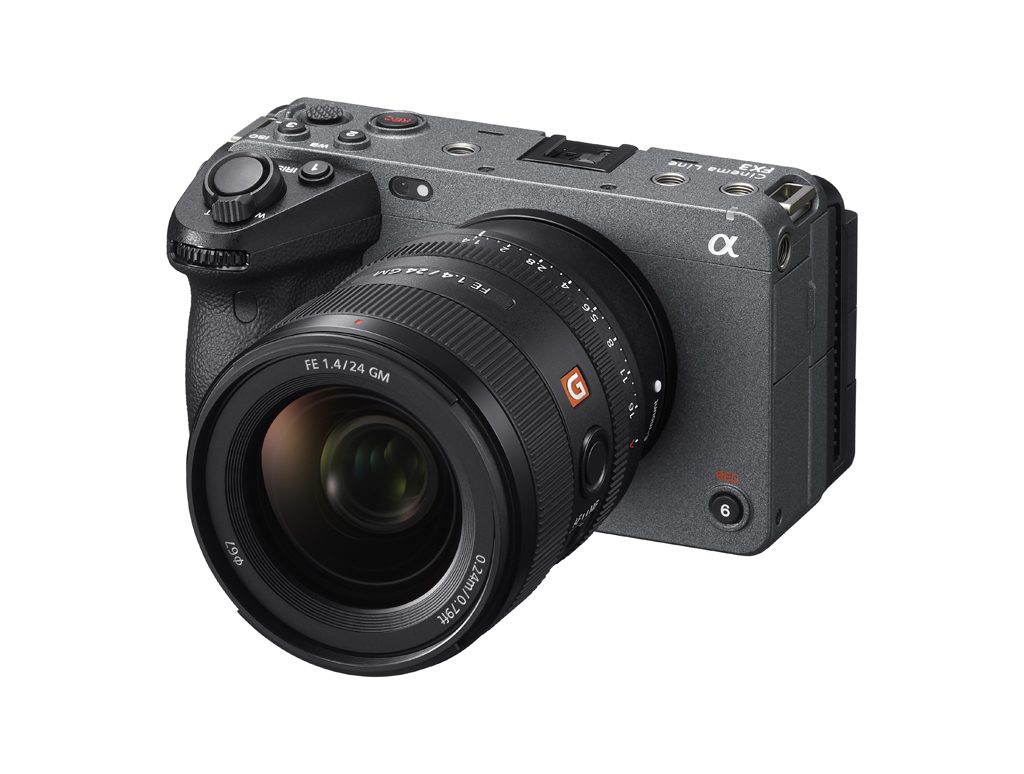 FOTO 2 Tampilan Kamera Terbaru Sony Full Frame FX3 dengan Lensa SEL24F14GM