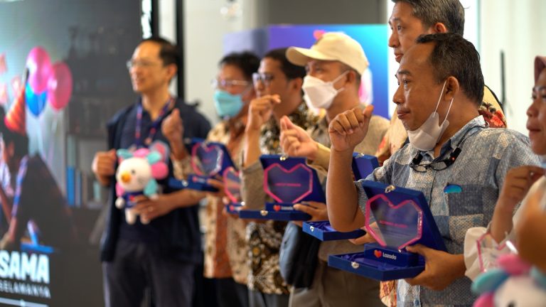 Rayakan 10 Tahun di Indonesia, Lazada Berikan Apresiasi 10 Pengguna Paling Setia