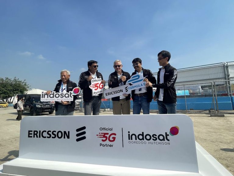 Indosat Ooredoo Hutchison Hadirkan 5G Kelas Dunia dan Kartu Turis di Jakarta E-Prix 2022