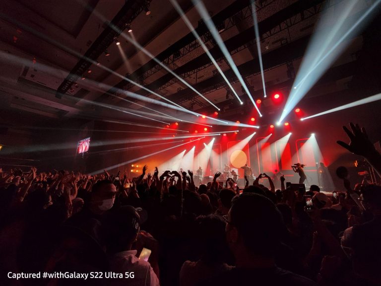 Konser Musik Sudah Muncul Kembali, Yuk Bikin Konten Konser dengan Galaxy S22 Series 5G