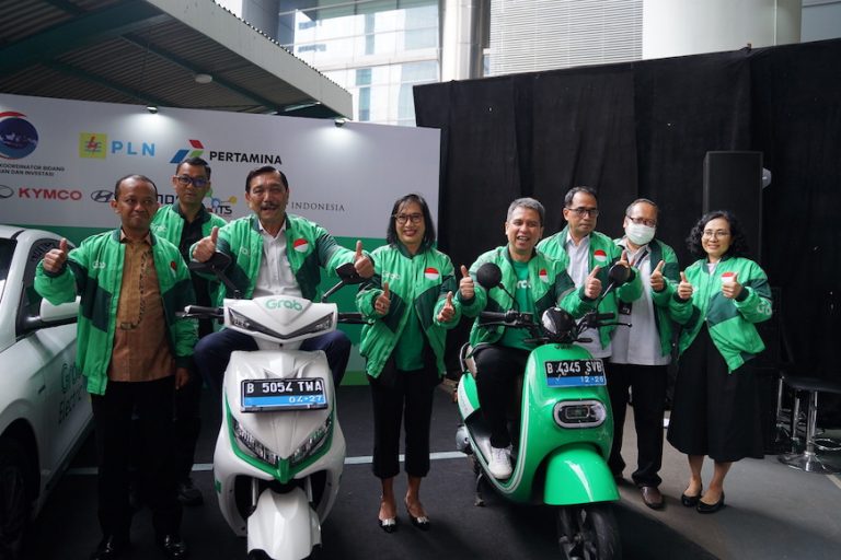 PLN E-Mobility Day, Grab Tambah SPBKLU di 6 Provinsi Jawa-Bali