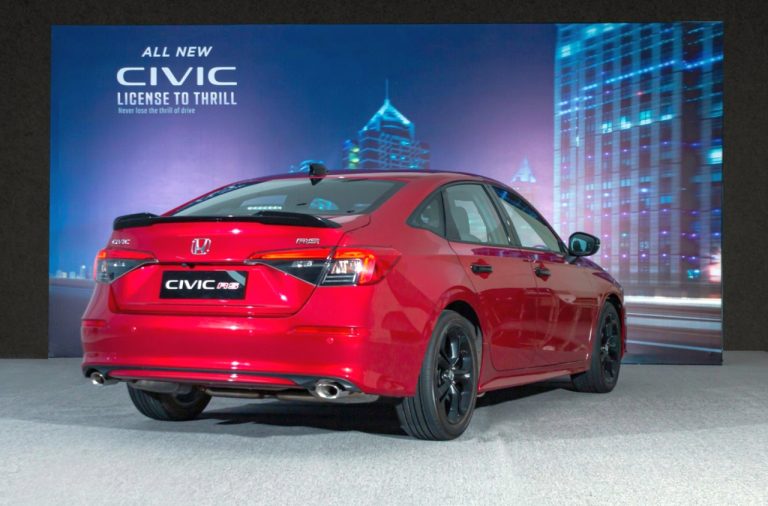 Selamat! Honda Civic RS Berhak Sandang Mobil Sedan Terfavorit di GIIAS 2022
