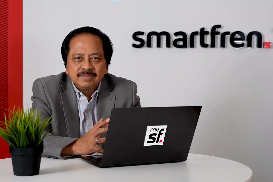Merza Fachys President Director Smartfren dalam video penerimaan penghargaan Top 100 Valuable Brand