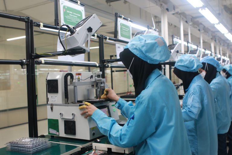 Dukung SDM Lokal, Pabrik OPPO di Periuk Mampu Serap 35% Pekerja Lokal Kota Tangerang