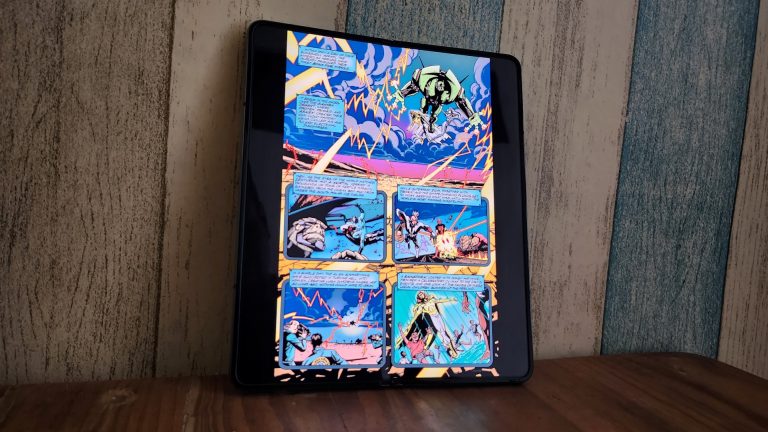 Infinity Flex Display 7,6 Inci Bikin Galaxy Z Fold4 5G Paling Ideal untuk Baca Ebook