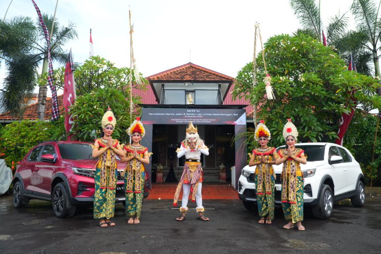 Honda Dukung Revitalisasi Marka Jalan dan Puluhan Rambu di Desa Pemogan, Bali