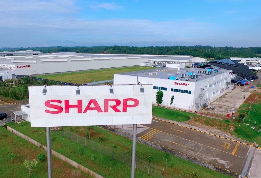 Sharp pabrik