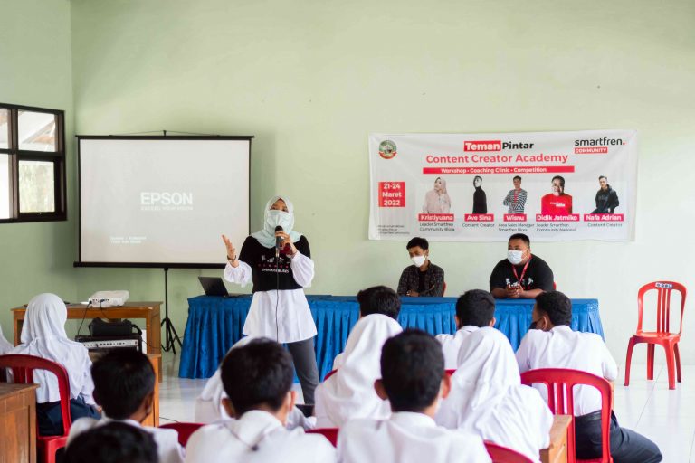 Teman Pintar Indonesia, Bentuk Komitmen Smartfren Lahirkan Ratusan Kreator Digital Muda