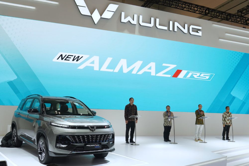 Wuling New Almaz RS 02