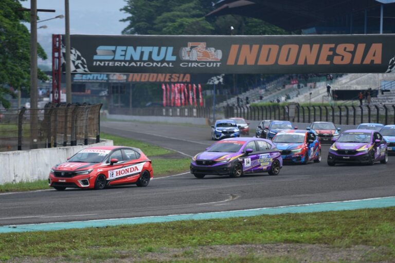 Pembalap Honda Racing Indonesia Mengunci Gelar Juara Nasional di Seri Terakhir ISSOM 2023