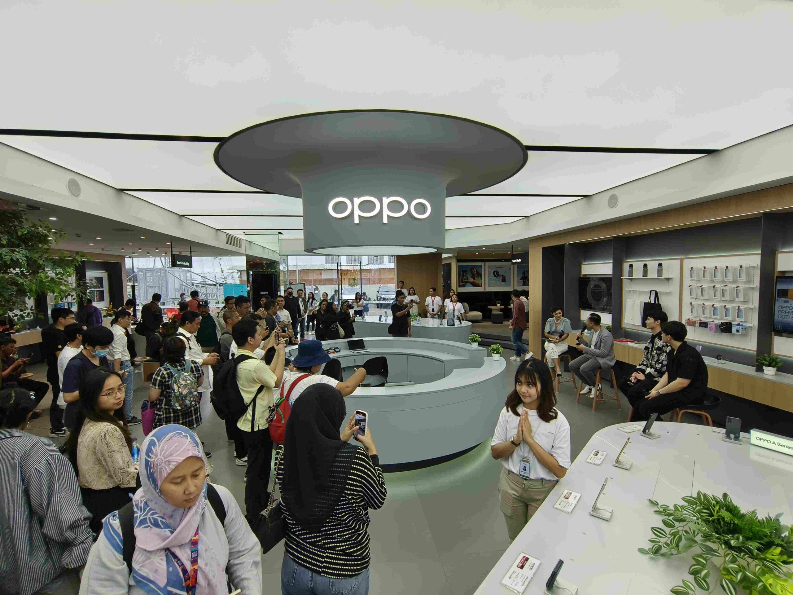 Oppo Premium Outlet