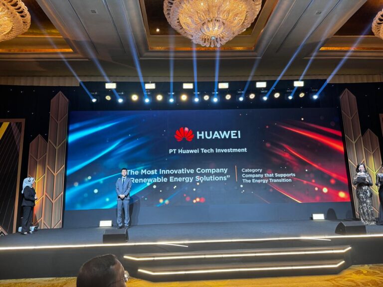 Dukung Transisi Energi, Huawei Diakui Paling Inovatif Hadirkan Solusi Energi Terbarukan di Indonesia