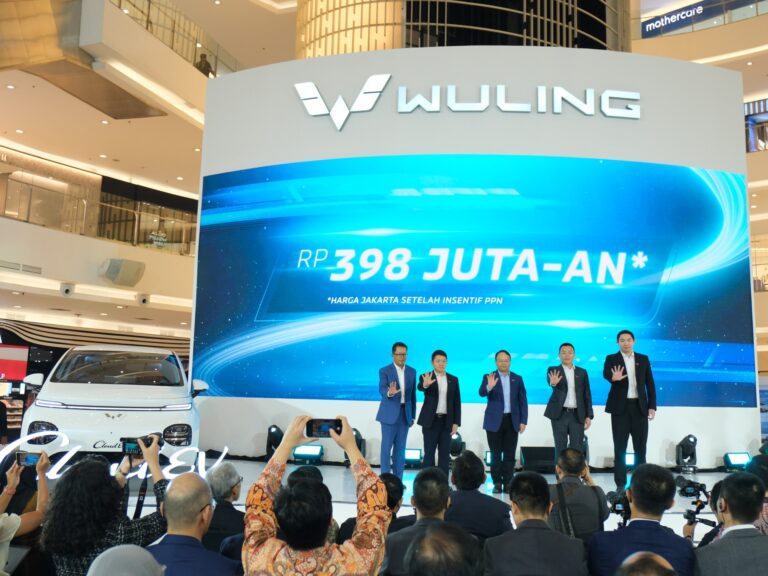 Ramaikan Segmen Medium Hatchback, Wuling Resmi Luncurkan Cloud EV di Indonesia Harga Rp398 Jutaan