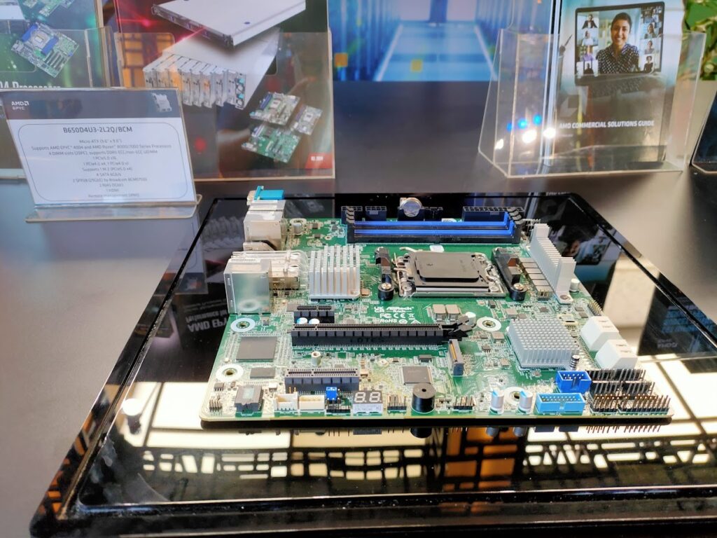AMD EPYC 4004 09