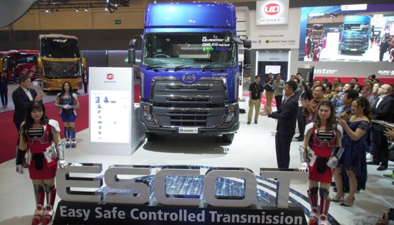 UD Trucks Resmi Luncurkan Truk Quester dengan Transmisi Otomatis ESCOT di GIIAS 2024. Ini Keunggulannya!