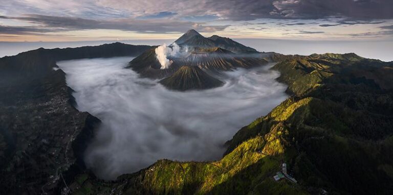 Panorama Gunung Bromo Beri Fikri Muharom Gelar Fotografer Terbaik Asia Tenggara 2024