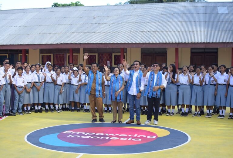 Indosat Ooredoo Hutchison Dirikan Bangunan ECO 2024 untuk Sekolah di Ambon