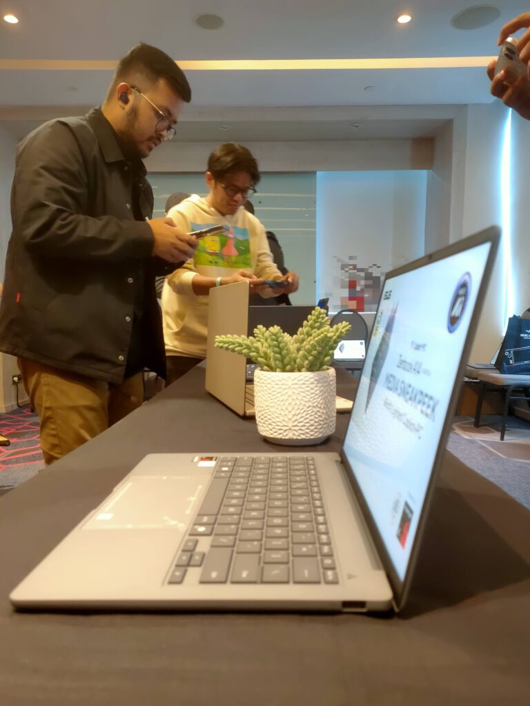 ASUS Zenbook A14 08