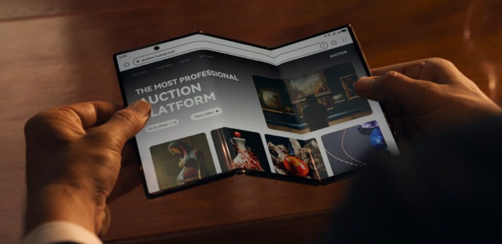 HUAWEI Mate XT 01