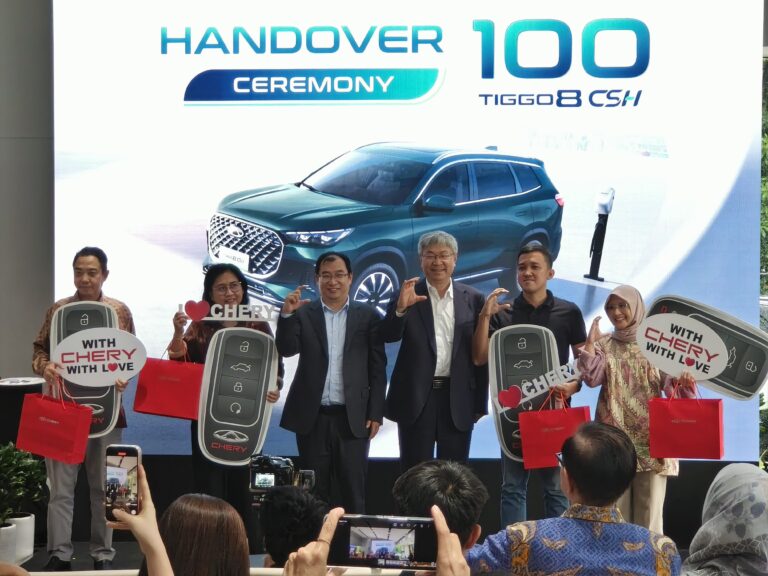 Chery Resmi Serahkan 100 Unit TIGGO 8 CSH, Pertegas Strategi Ekspansi di Indonesia